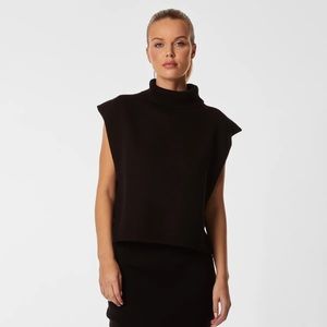 The Noli Shop Hamptons Sweater Black M NWT